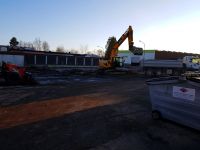 Auch an anderen Stellen wird schon Hand angelegt. Der neue Parkplatz für unsere Mitarbeiter